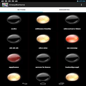Le masque des boutons aux adolescents sur la personne