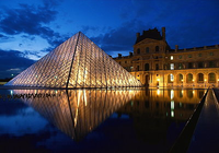 Louvre Night Screensaver